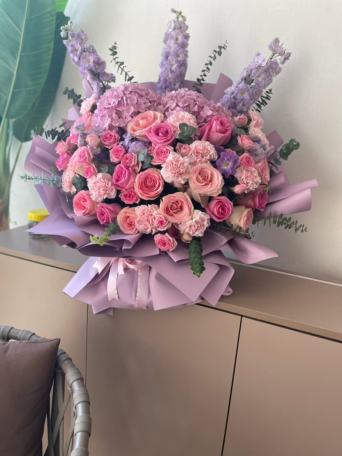 Luxurious Hand Bouquet