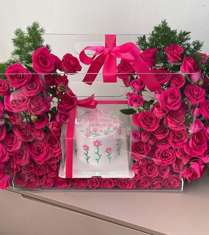 Fuchsia Mini Roses with cake