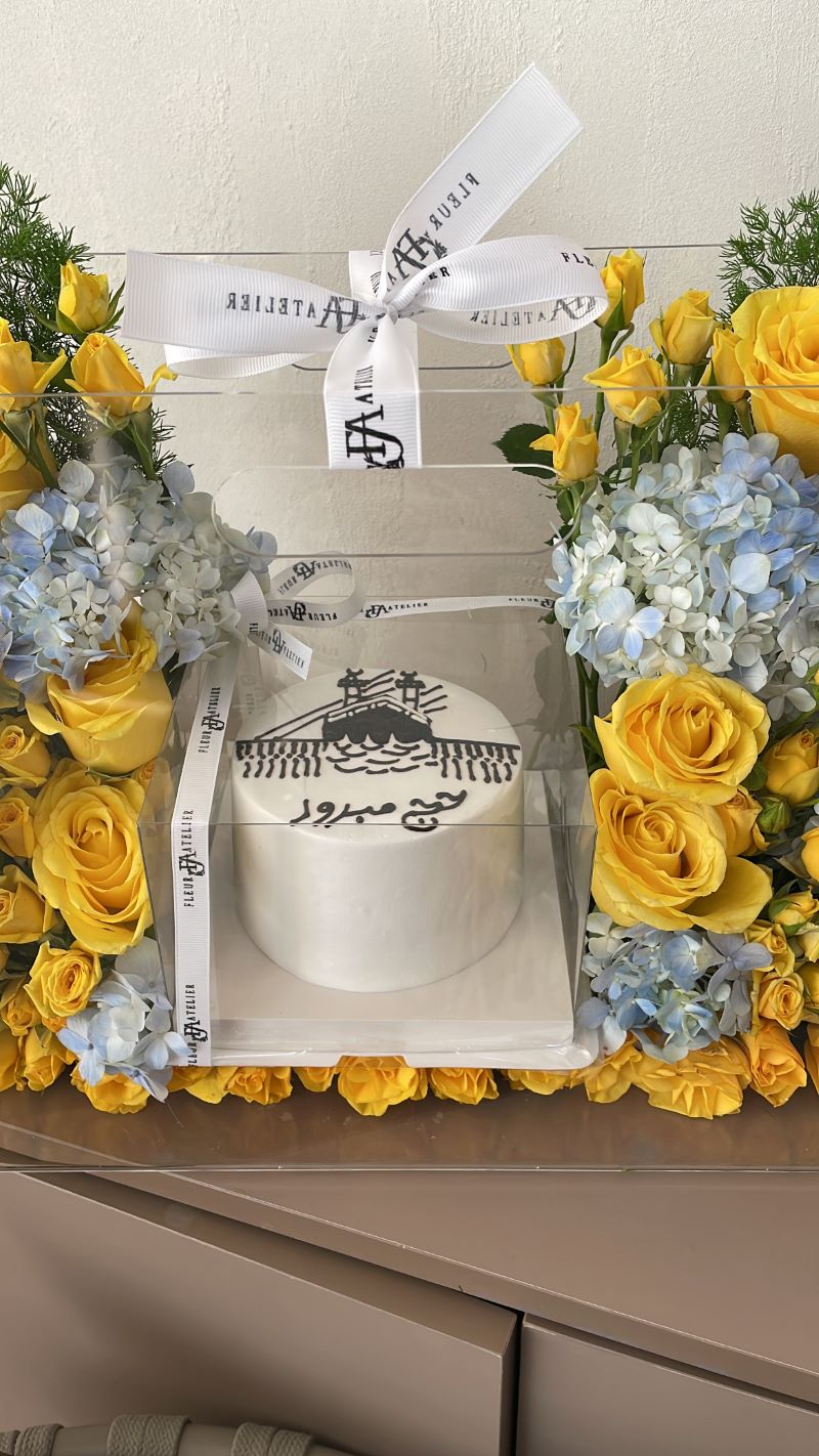 Hajj Cake with Flowers