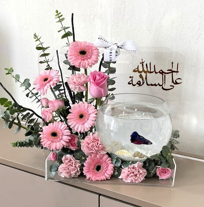 Pink flowers with bettafish