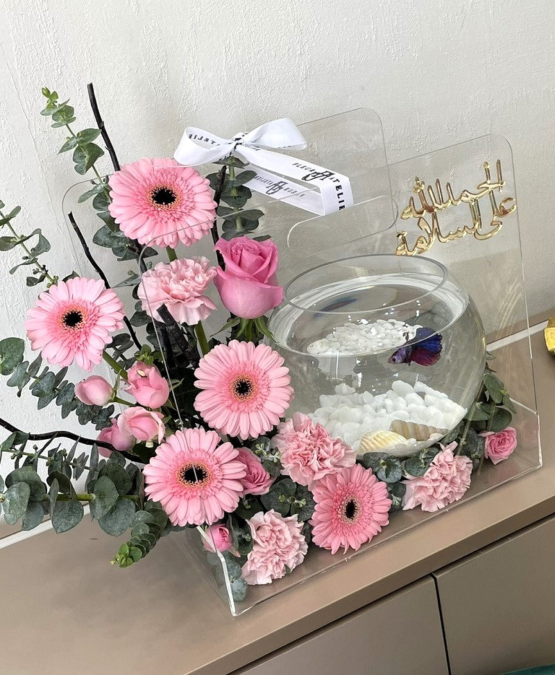 Pink flowers with bettafish