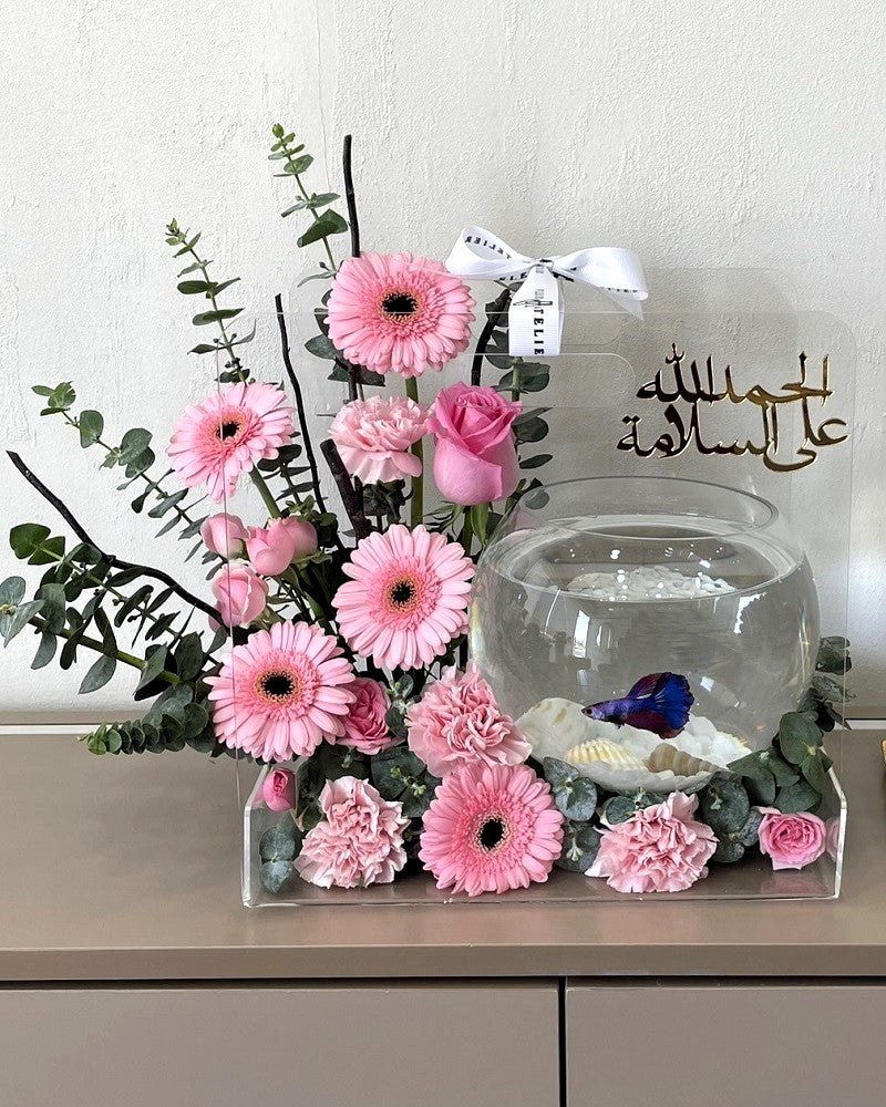 Pink flowers with bettafish