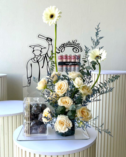 Fleur Design Graduation Graduation – Fleur Atelier Flowers and Gifts Llc